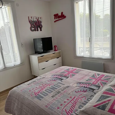 La Petite Maison De La Gare Apartment *